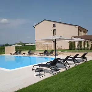 לינה וארוחת בוקר Casa Pezzo, קסטלנואובו דל גארדה