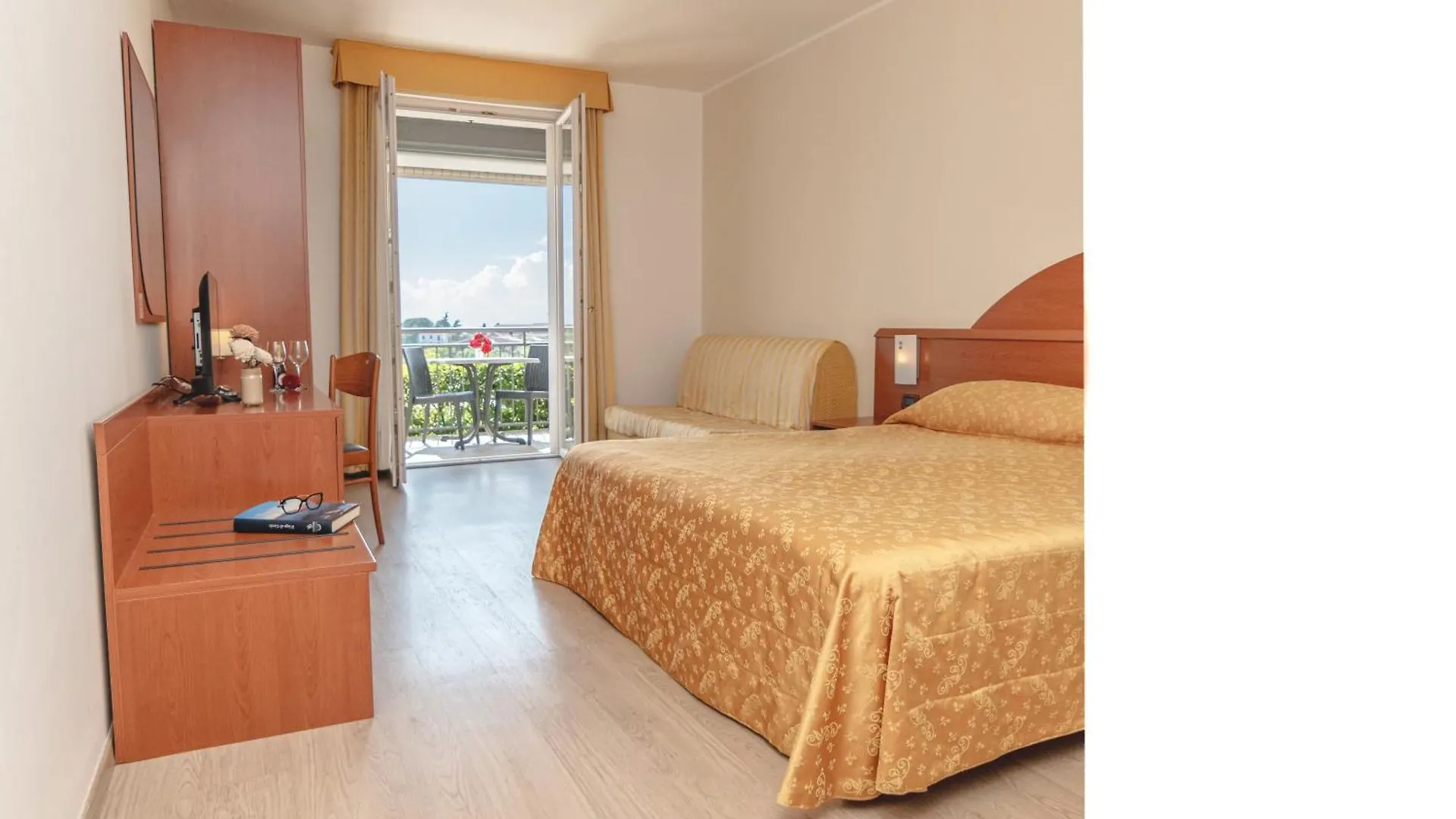 Hotel Mary Rose Lazise 2*,